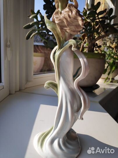 Китайский фарфор статуэтка