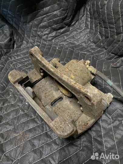 Суппорт передний правый Mazda CX-5 11-17г