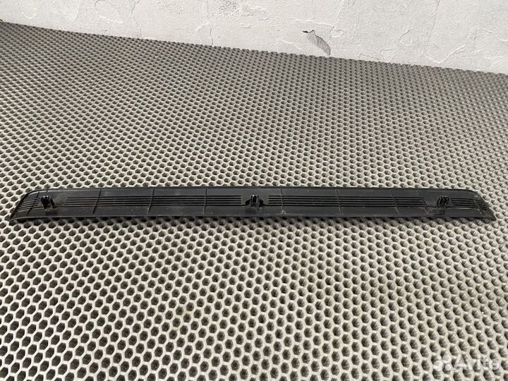 Накладка порога передняя правая Toyota Cofolla 120