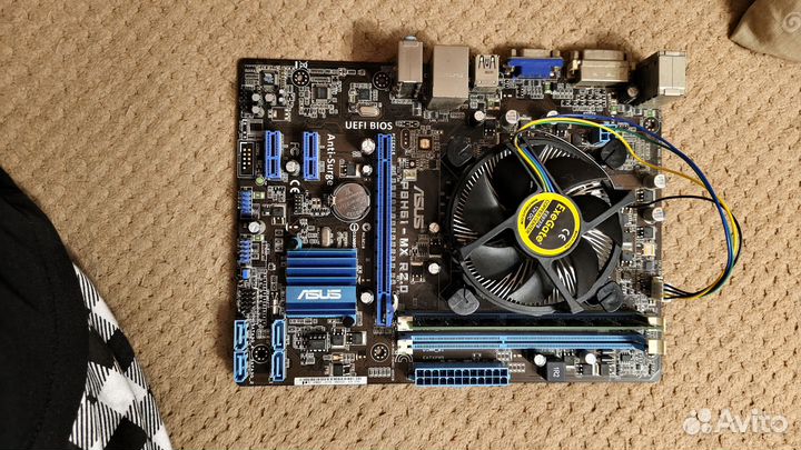 Материнская плата с процессором и оперативкой