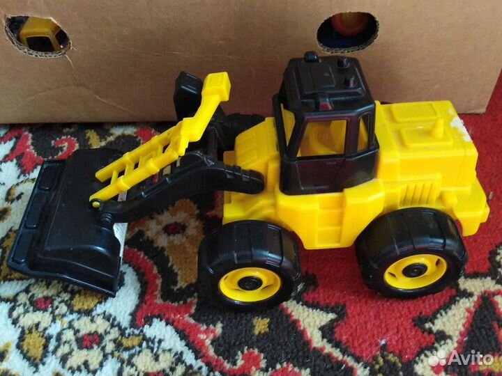 Трактор, погрузчик