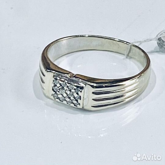 Золотое кольцо с бриллиантами