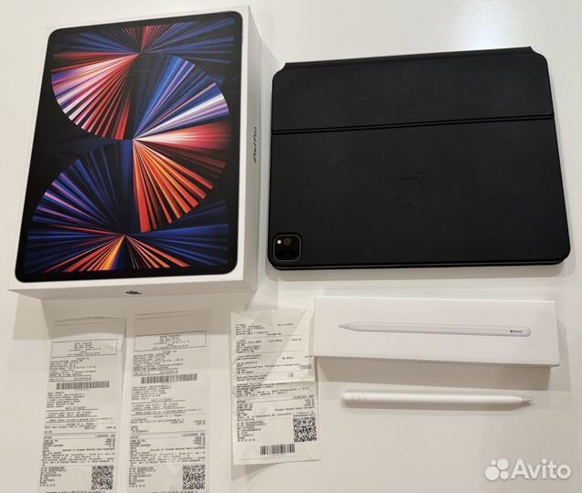 iPad pro 12.9 m1 256; pencil 2; magic keyboard