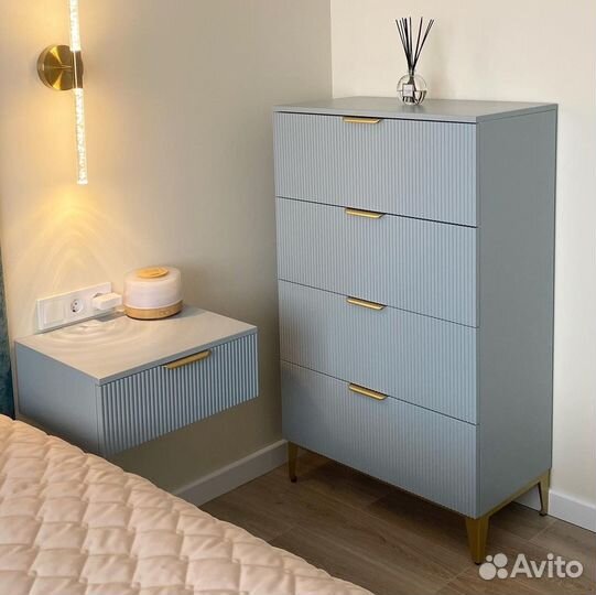 Тумба с ящиками