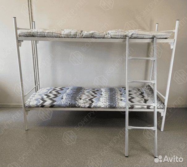 Металлическая кровать