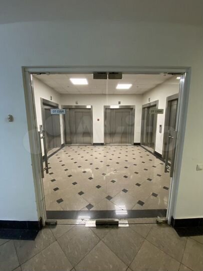 Офисное помещение 1343.00 кв.м 18 этаж