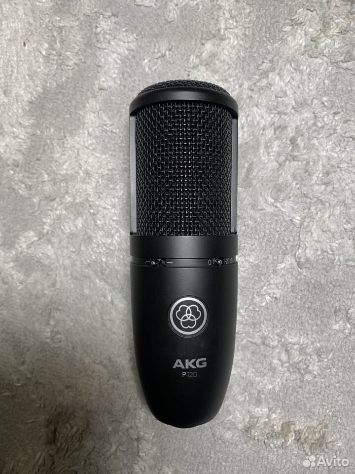 Akg p120