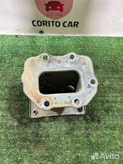 Кронштейн усилителя переднего бампера Kia Ceed 1 E