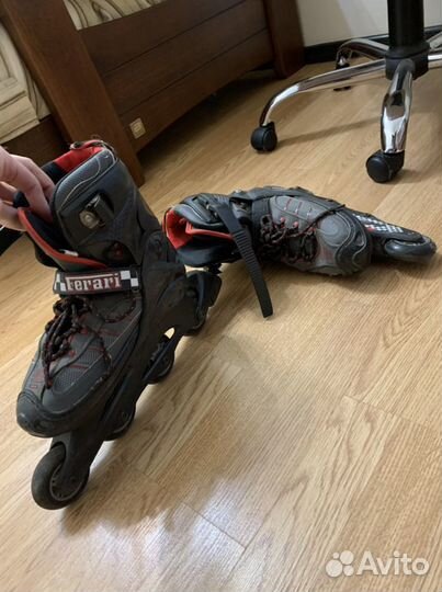 Роликовые коньки