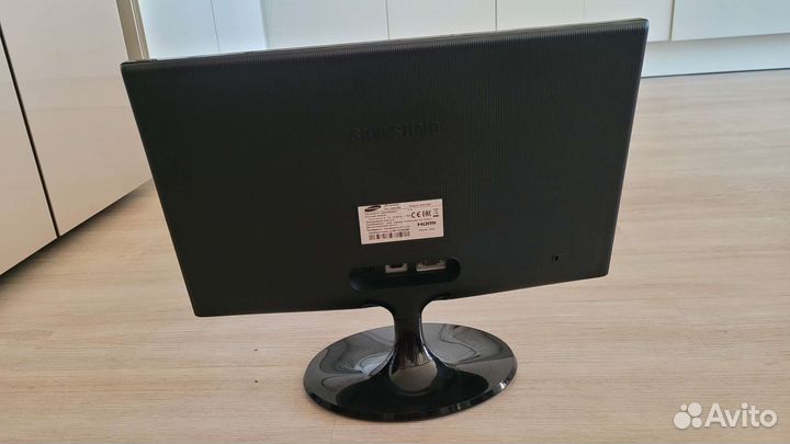 Монитор Samsung 22 дюйма
