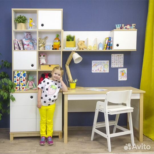 Стол письменный. 38 попугаев