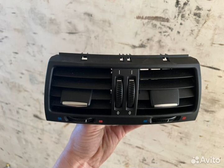 Воздуховод салона задний Bmw X5M E70 S63 4.4I 2011