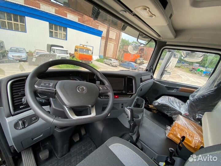 Shacman (Shaanxi) SX42584V385, 2024