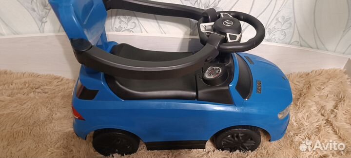 Машинка каталка толокар с ручкой