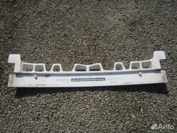 Пенопласт в бампер задний Toyota Voltz ZZE136
