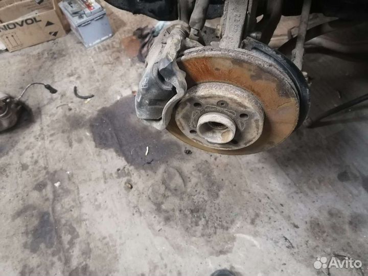 Кулак поворотный рено симбол клио канго.меган.лога