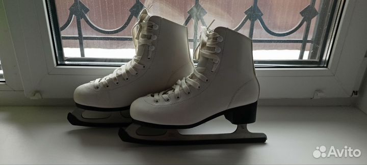 Коньки фигурные размер 37/38
