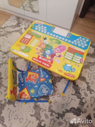 Детский стол и стул