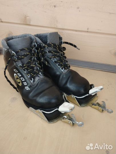 Лыжные ботинки