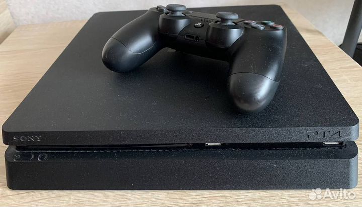 Игровая приставка PlayStation 4 Slim 1TB + 3 игры