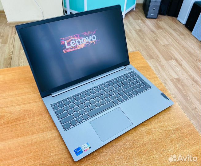 Новый мощный ноутбук Core i5 11gen/16Gb DDR4