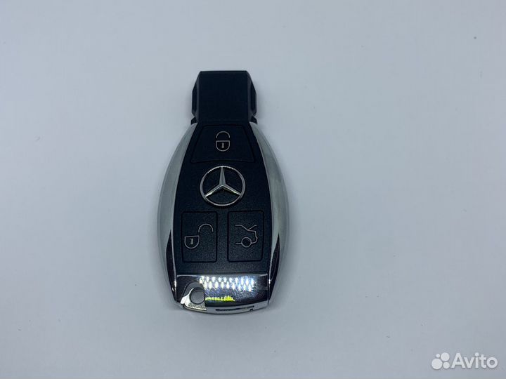 Ключ Mercedes w211 три кнопки