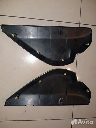 Заглушка торпедо боковая Субару Импреза GH 2008-20