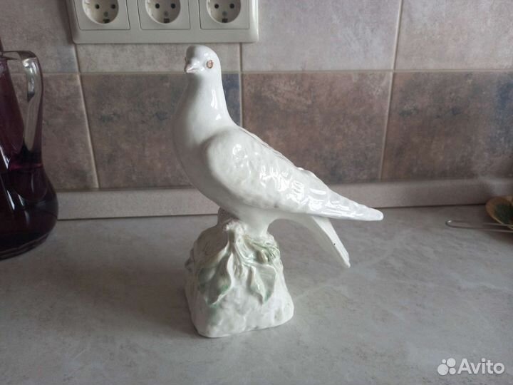 Статуэтка голубь конаково