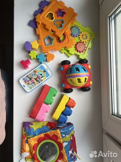 Развивающие игрушки для малышей
