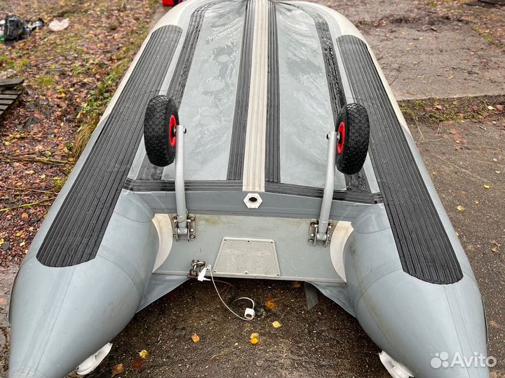 Лодка Gladiator b330al