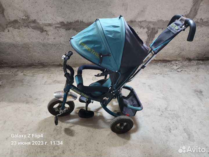 Трехколесный велосипед