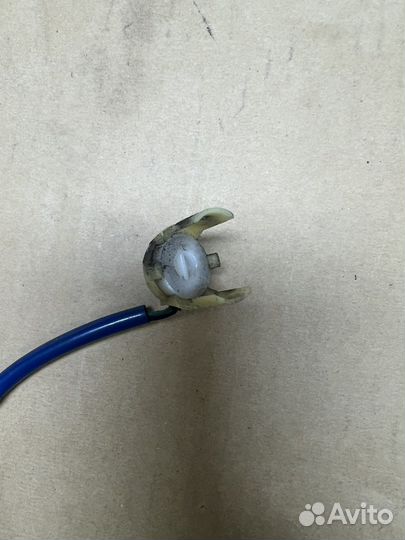 Концевик замка двери передней Паджеро 4