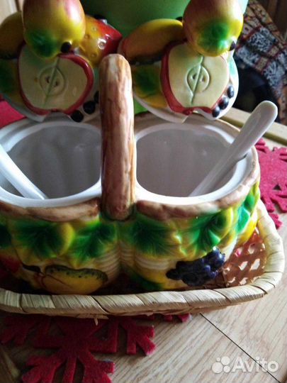 Керамическая сахарница