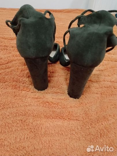 Босоножки женские 39 размер