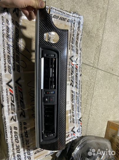 Карбоновый элемент на панель BMW M6