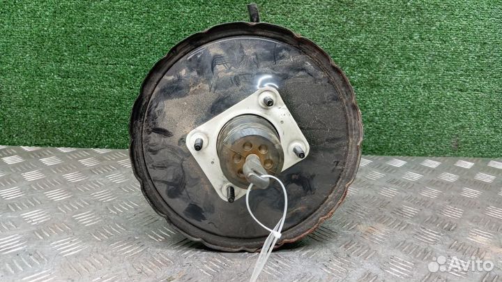 Вакуумник тормозной Ssangyong Rexton