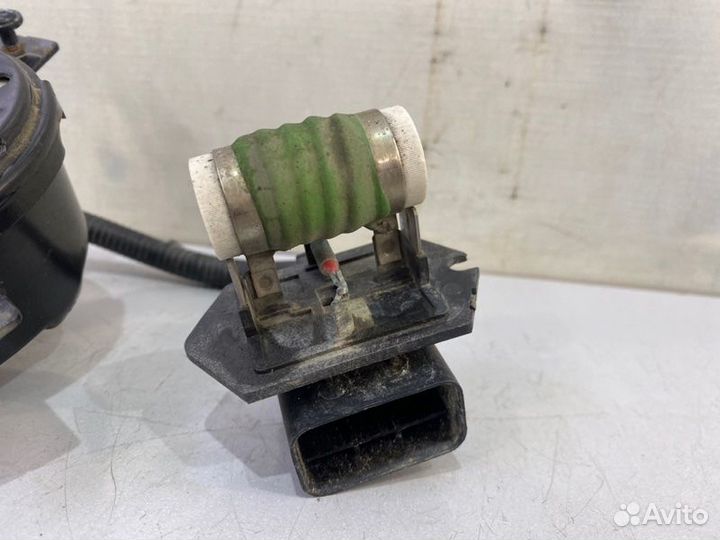 Мотор вентилятора Kia Ceed JD