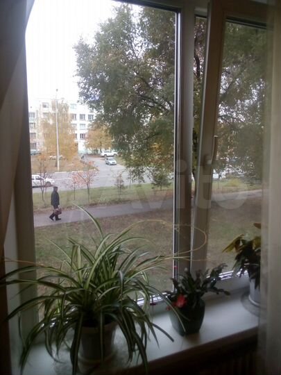 2-к. квартира, 43 м², 1/9 эт.