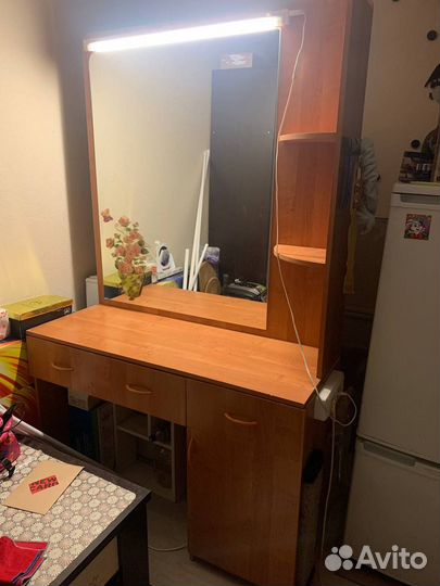 Стенка в прихожую бу