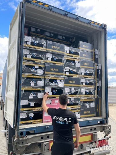 Диски Vossen VPS-302 R20 8.5j et+35 5*114.3