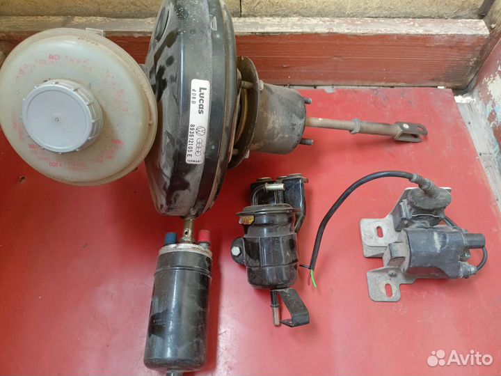 Запчасти на audi 80