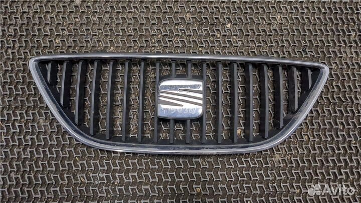 Решетка радиатора Seat Exeo, 2009