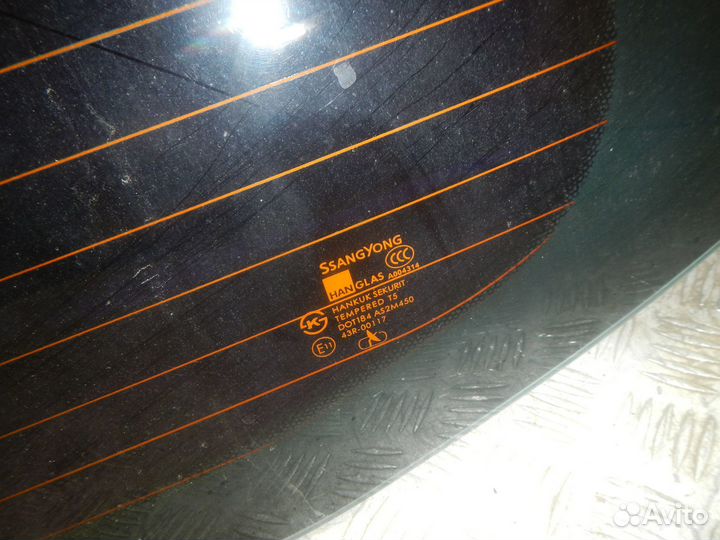 Стекло двери багажника SsangYong Rexton