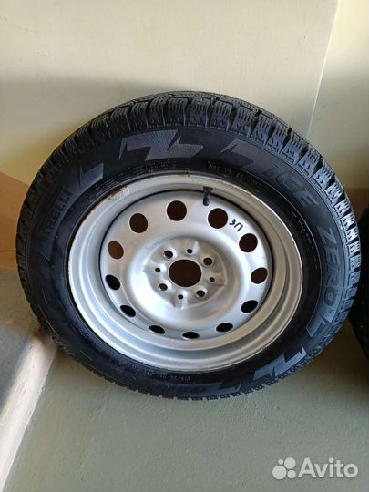 Pirelli Ice Zero 175/65 R14