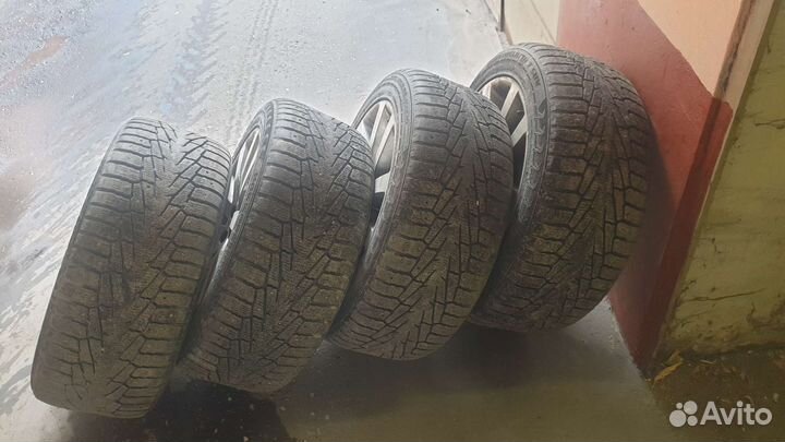 Nokian Tyres Hakkapeliitta 7 SUV 275/45 R20