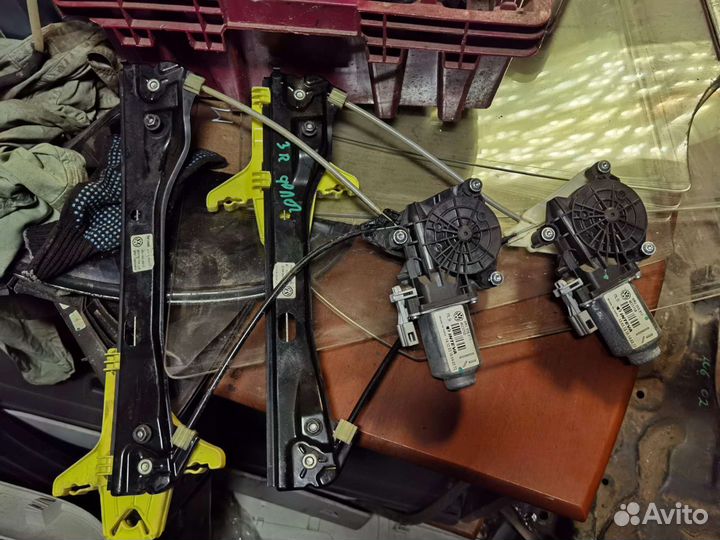 Стеклоподъемник задний Фольксваген Поло Седан