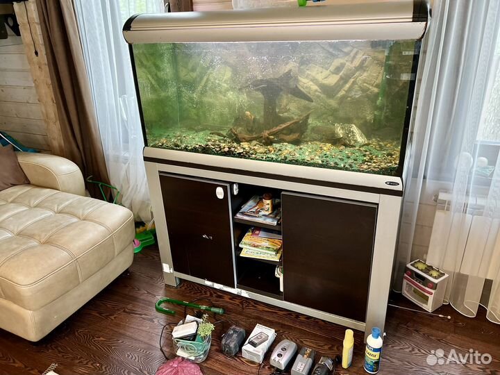 Аквариум Ferplast с оригинальной тумбой 300 литров