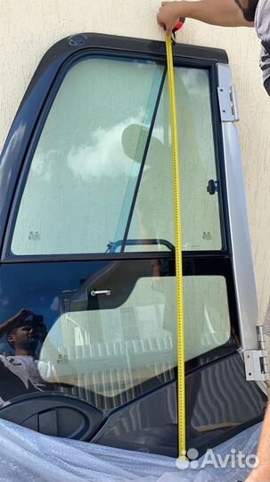 Дверь кабины экскаватора hitachi