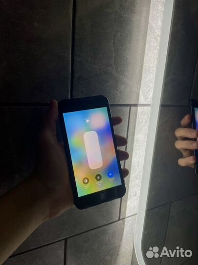 iPhone 8 Plus, 64 ГБ