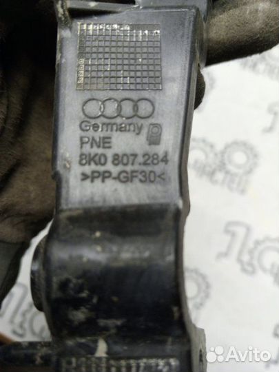 Кронштейн переднего бампера правый Audi A4 B8